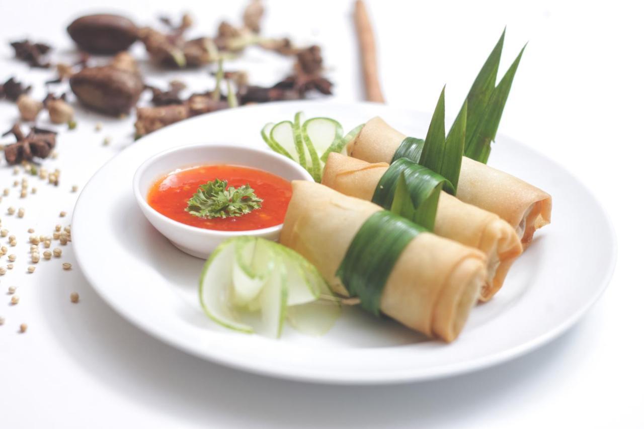 Zest Jemursari By Swiss-Belhotel International Surabaya Exteriör bild