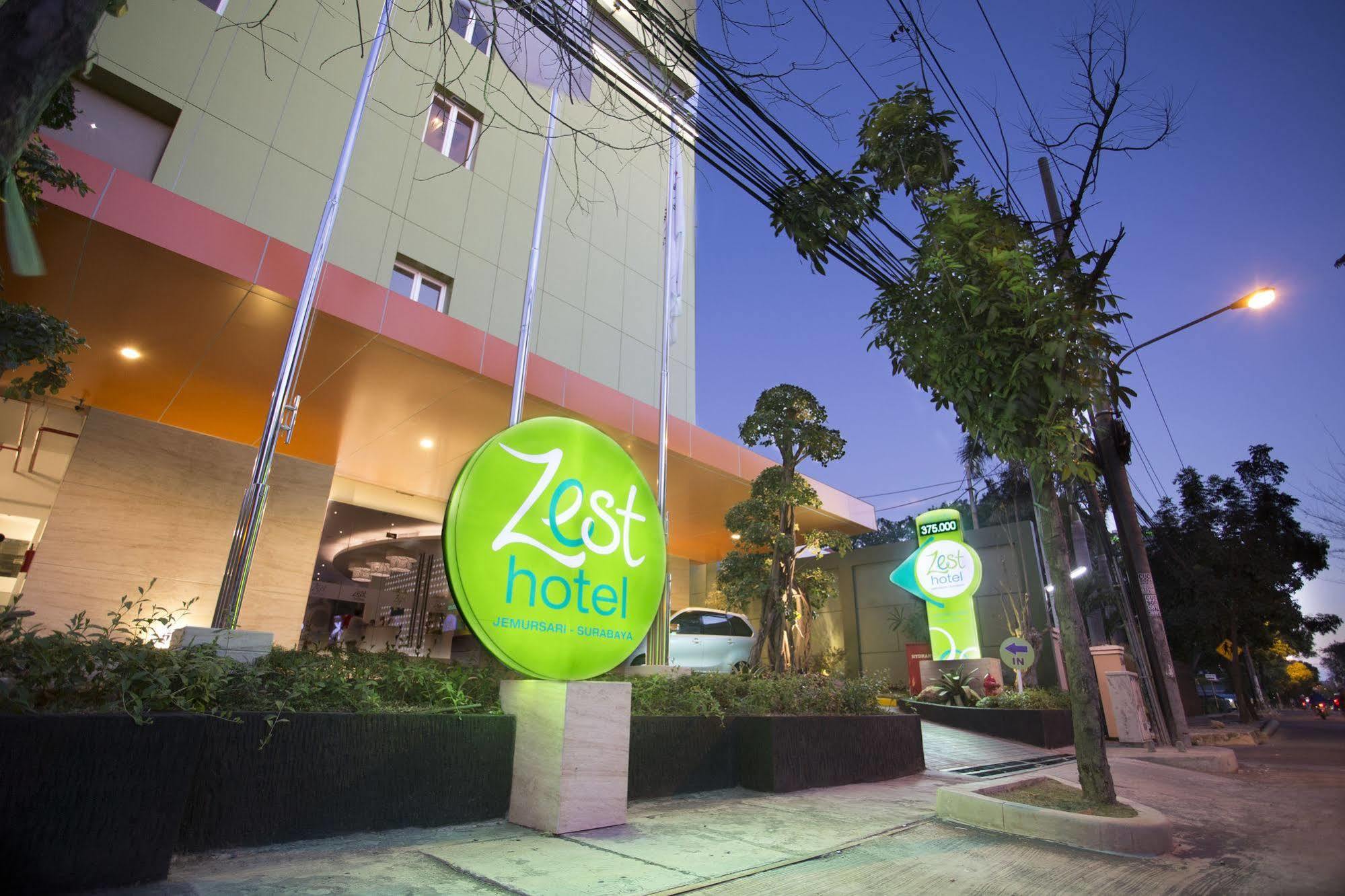 Zest Jemursari By Swiss-Belhotel International Surabaya Exteriör bild