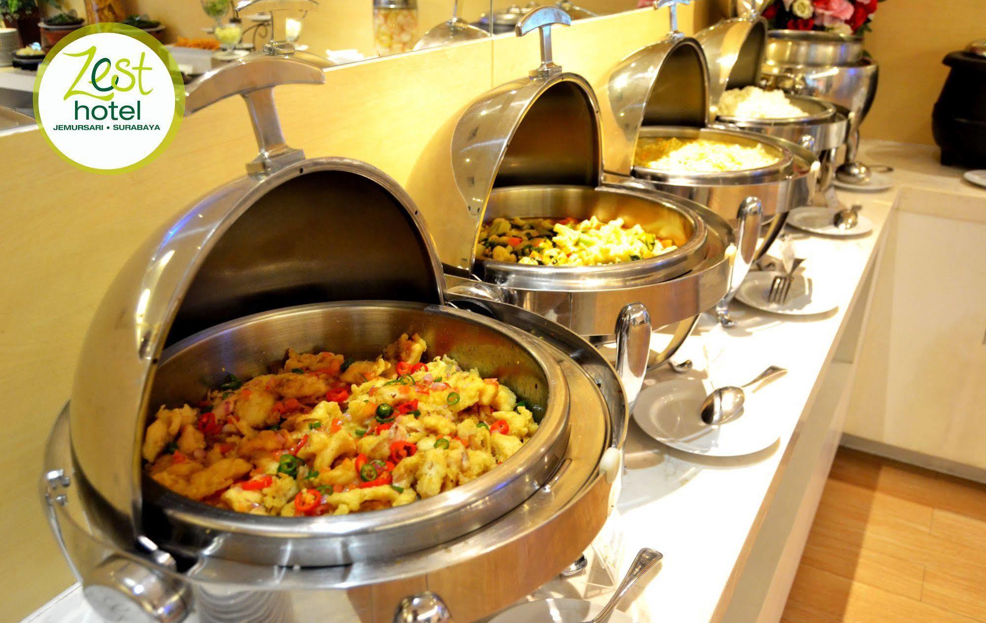 Zest Jemursari By Swiss-Belhotel International Surabaya Exteriör bild